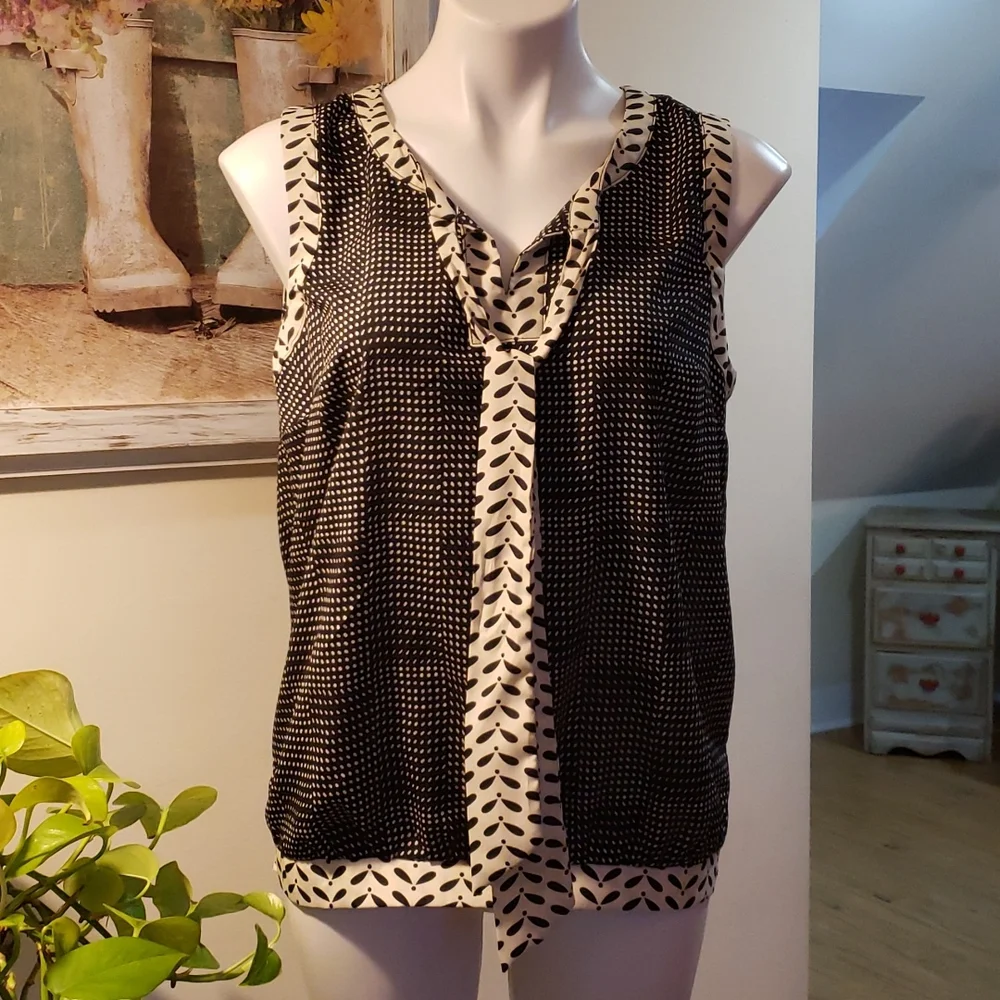 NY Collection Tank - Picture 1 of 5